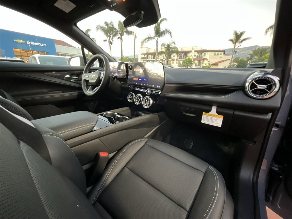 New 2026 Galaxy Gray Metallic Chevrolet LT image 27