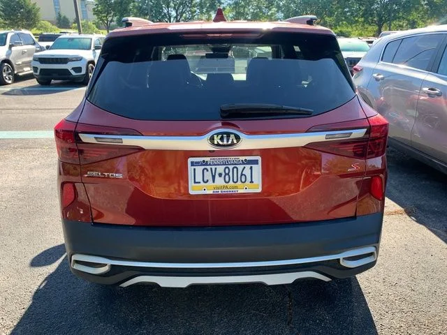 Used 2021 Orange Kia S image 6