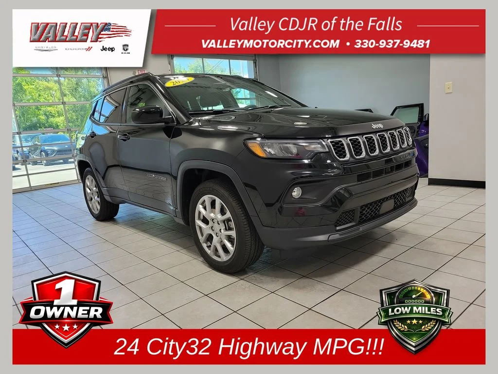2024 Jeep Compass Latitude Lux 4X4's photo