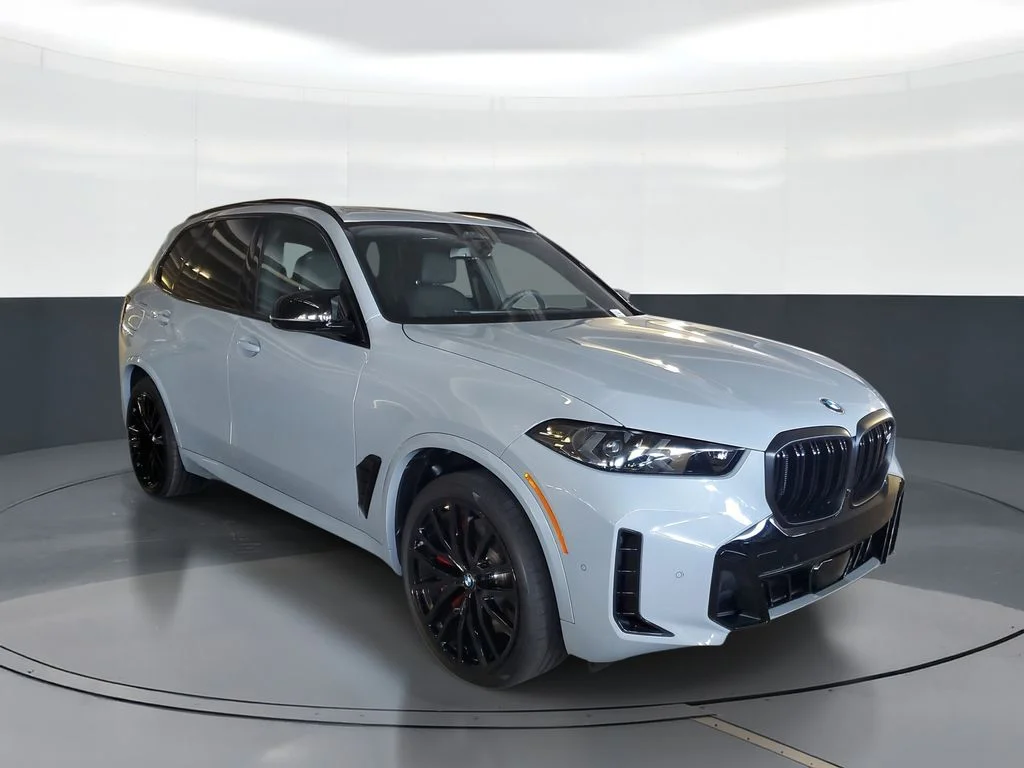 New 2026 Brooklyn Grey Metallic BMW M60i image 2