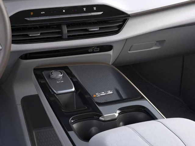 New 2026 Iridescent White Tricoat Buick Avenir image 23