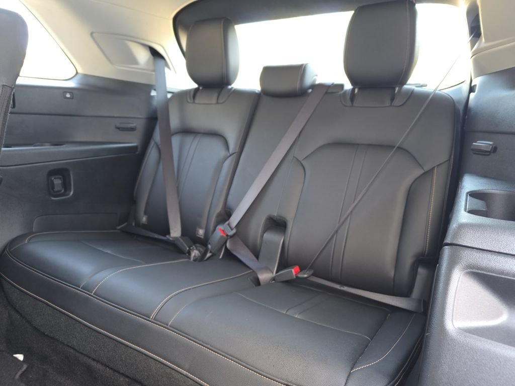 Used 2025 Silver Mazda 3.3 Turbo Preferred image 30