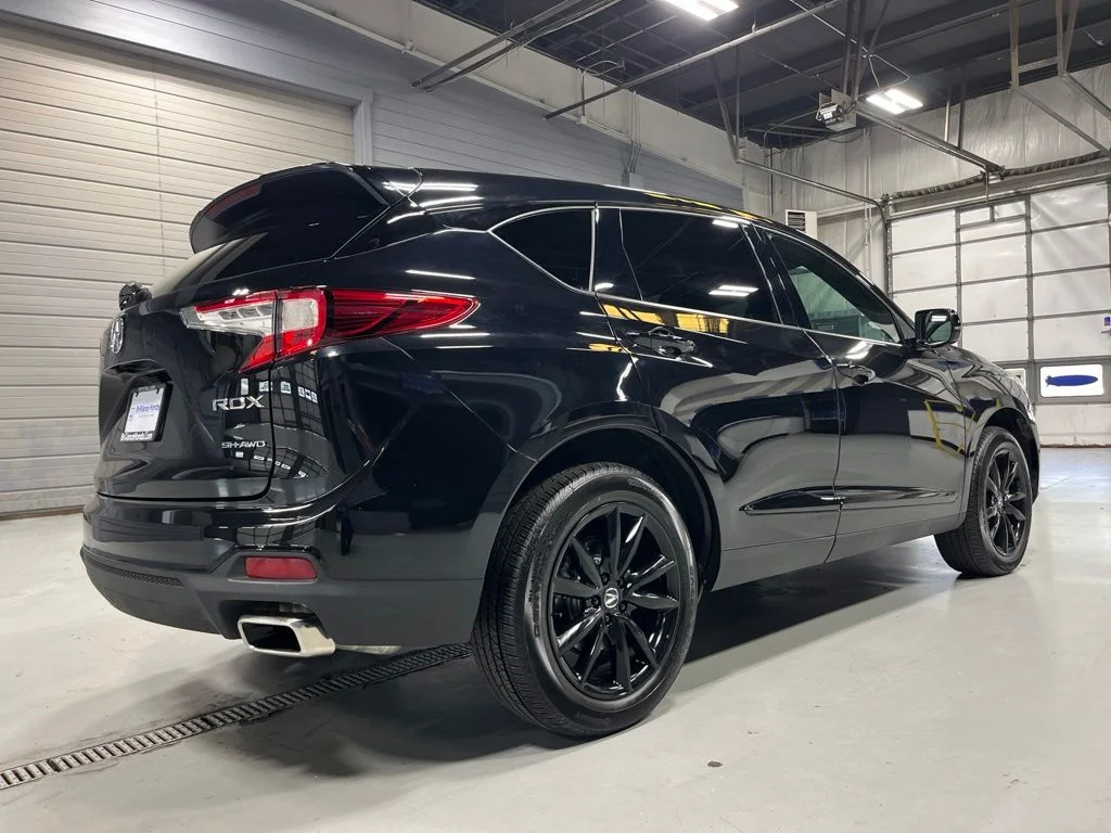 Used 2026 Majestic Black Pearl Acura Base image 7