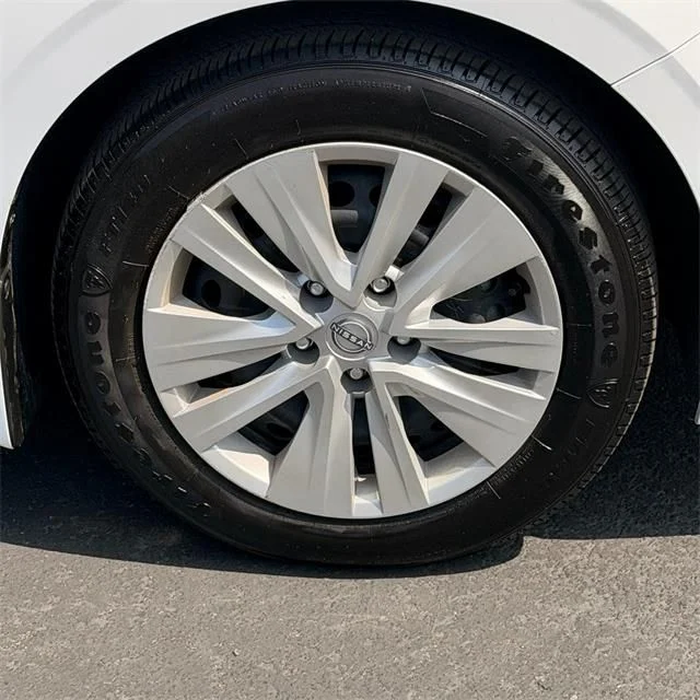 Used 2025 White Nissan S image 11