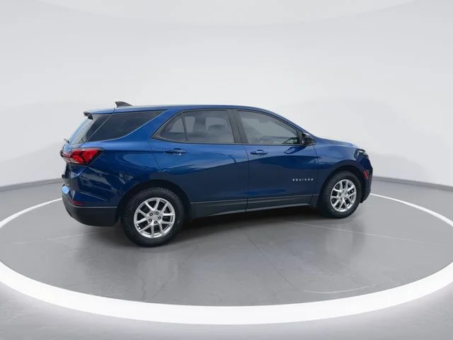 Used 2022 Blue Chevrolet LS image 8