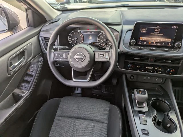 Used 2024 Gray Nissan SV image 17