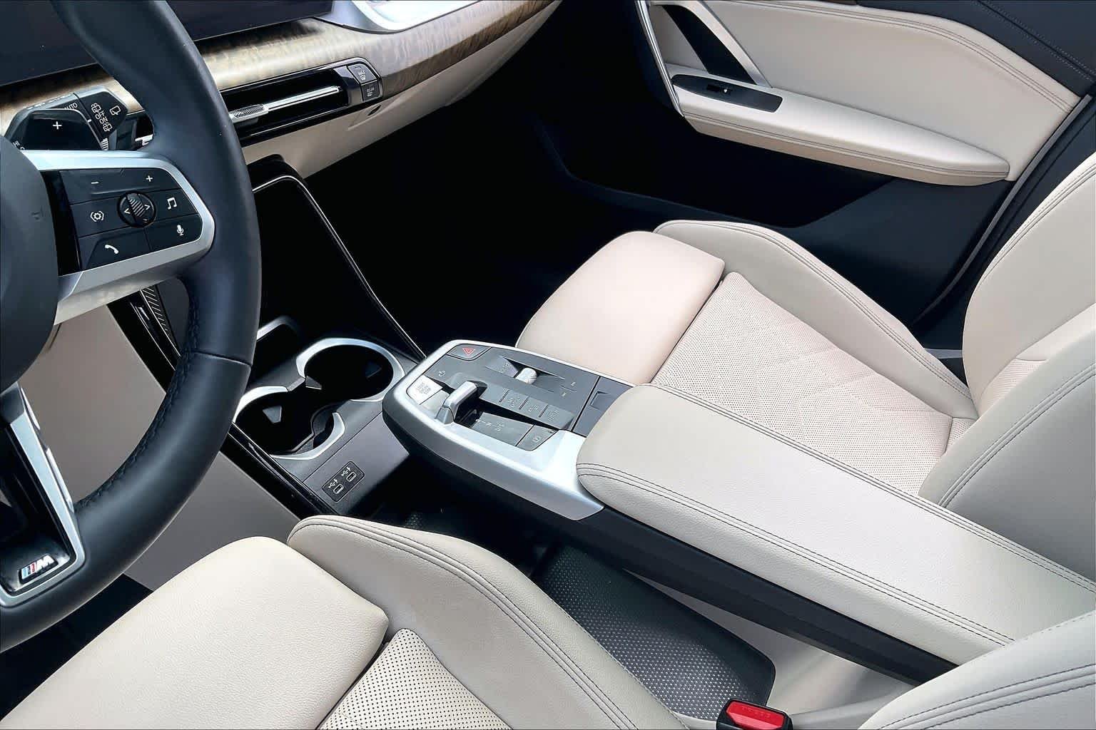 Used 2023 Mineral White Metallic BMW xDrive28i image 16