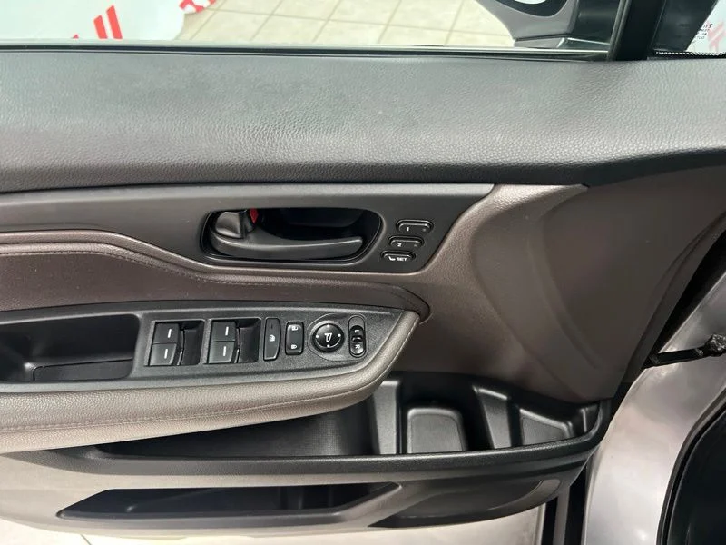 Used 2019  Honda EX-L image 23