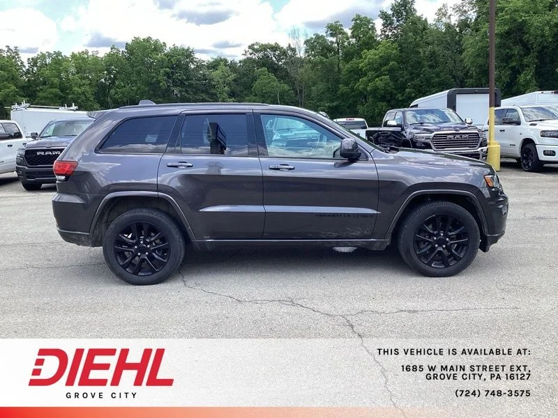 Used 2021 Gray Jeep Laredo X image 8