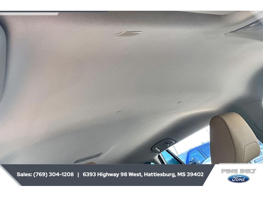 Used 2024 Ice Cap Toyota XLE image 17