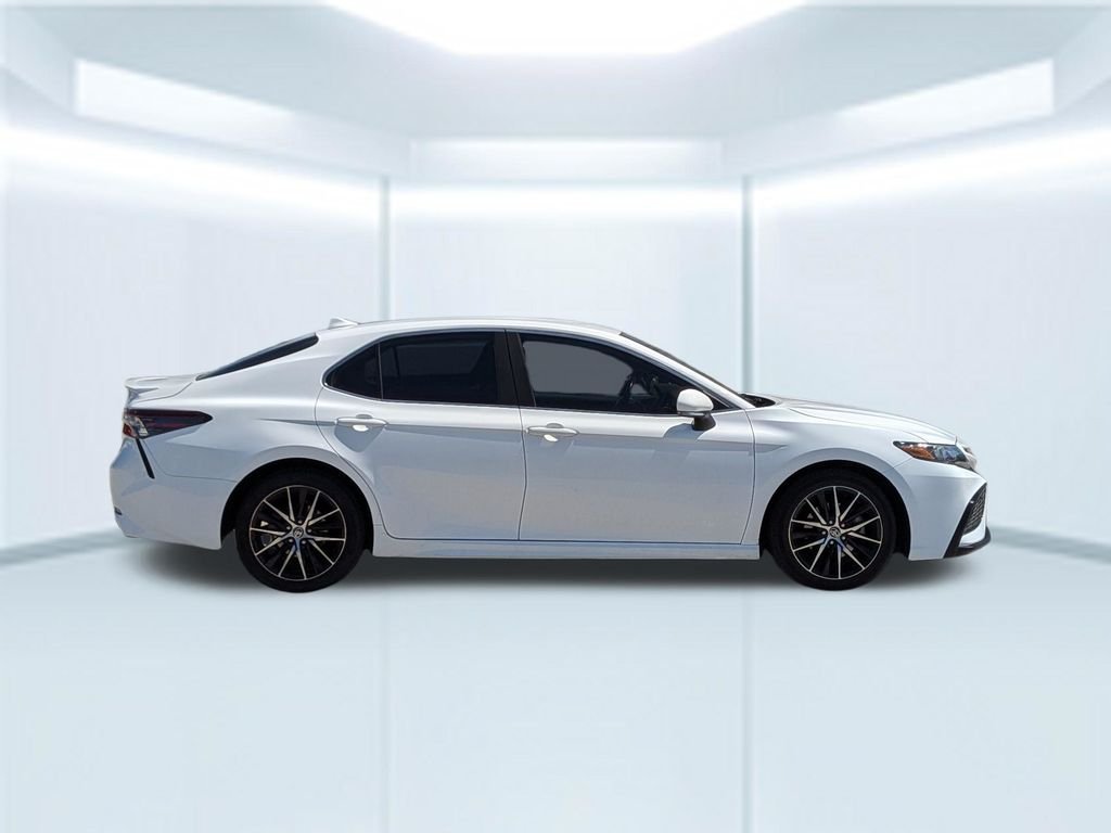 Used 2022 White Toyota SE image 7