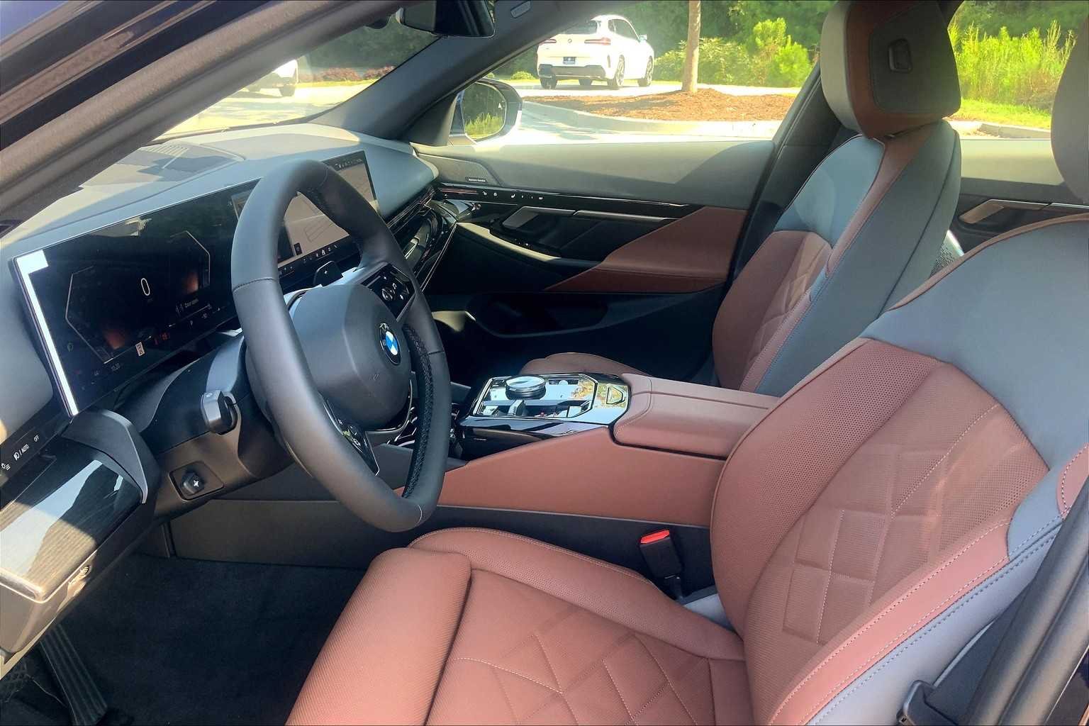 2026 BMW 5 Series 530i - Photo 7