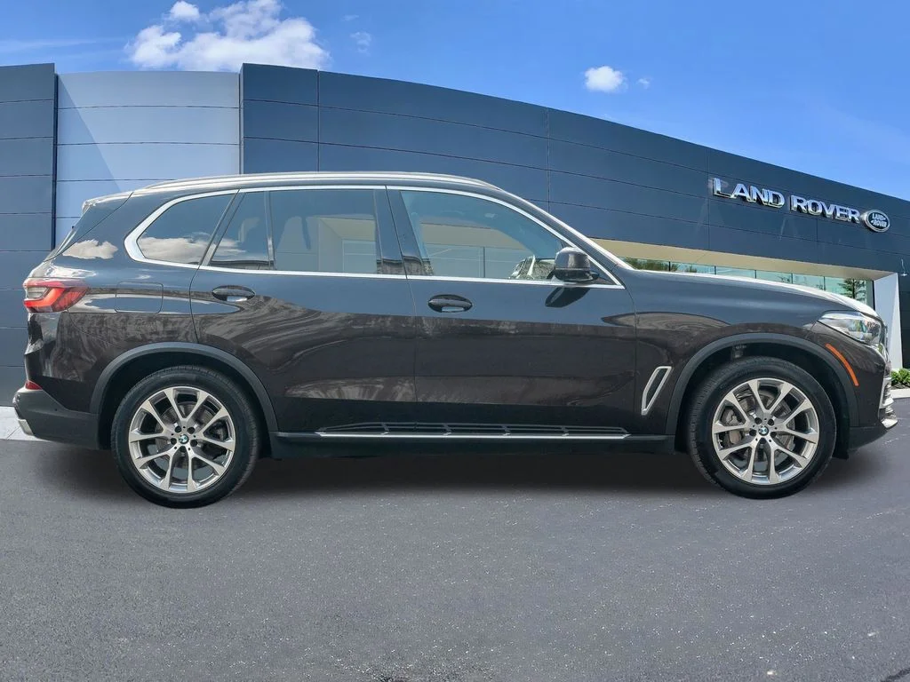 Used 2022 Brown BMW xDrive40i image 8