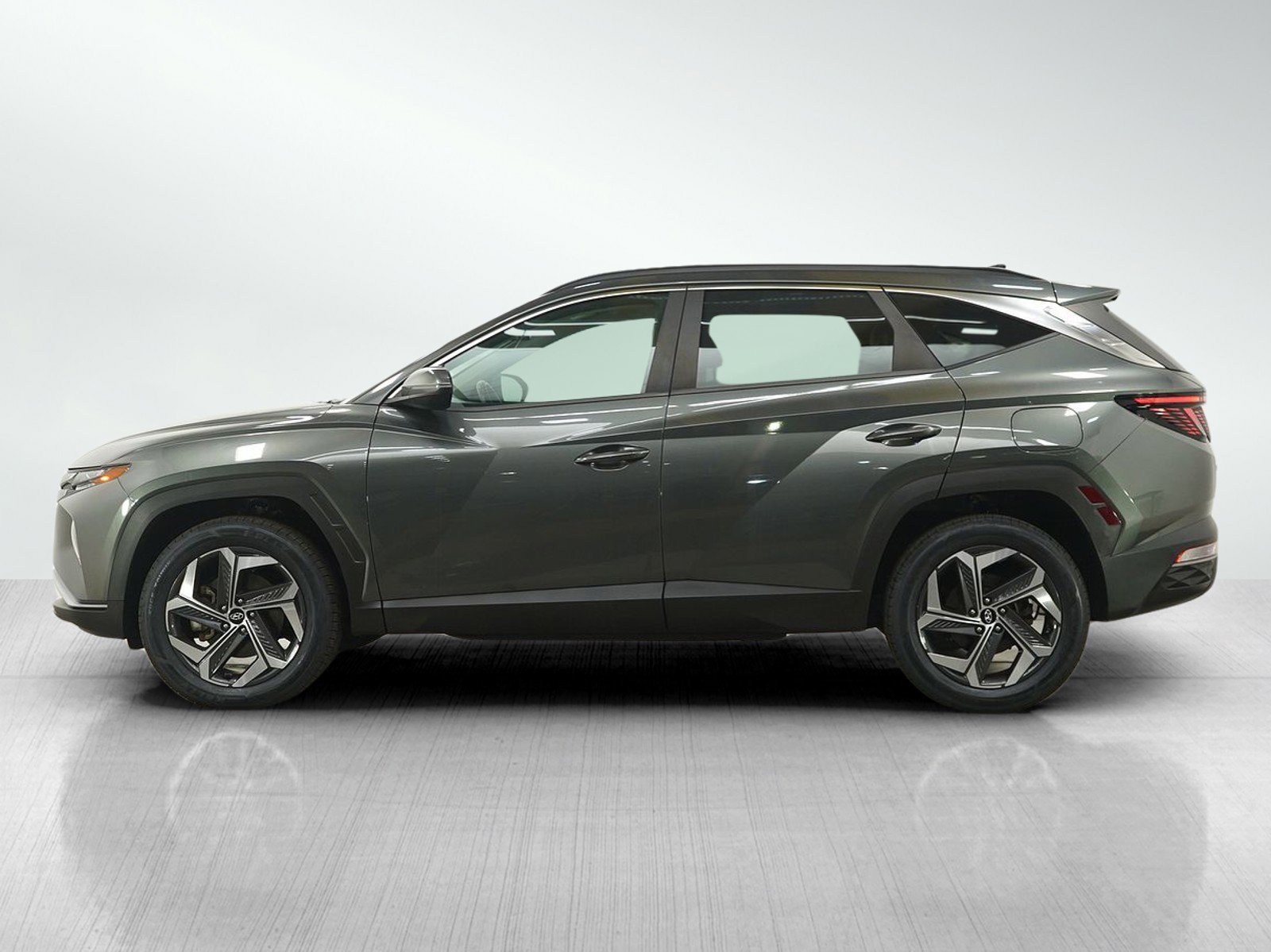 Used 2022 Hyundai Tucson SEL with VIN 5NMJCCAE8NH033407 for sale in Burnsville, Minnesota