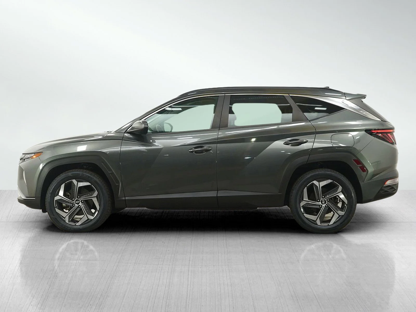 Used 2022 Hyundai Tucson SEL with VIN 5NMJCCAE8NH033407 for sale in Burnsville, Minnesota