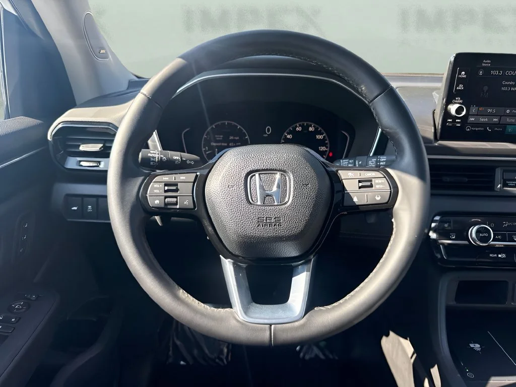Used 2023  Honda Touring image 17