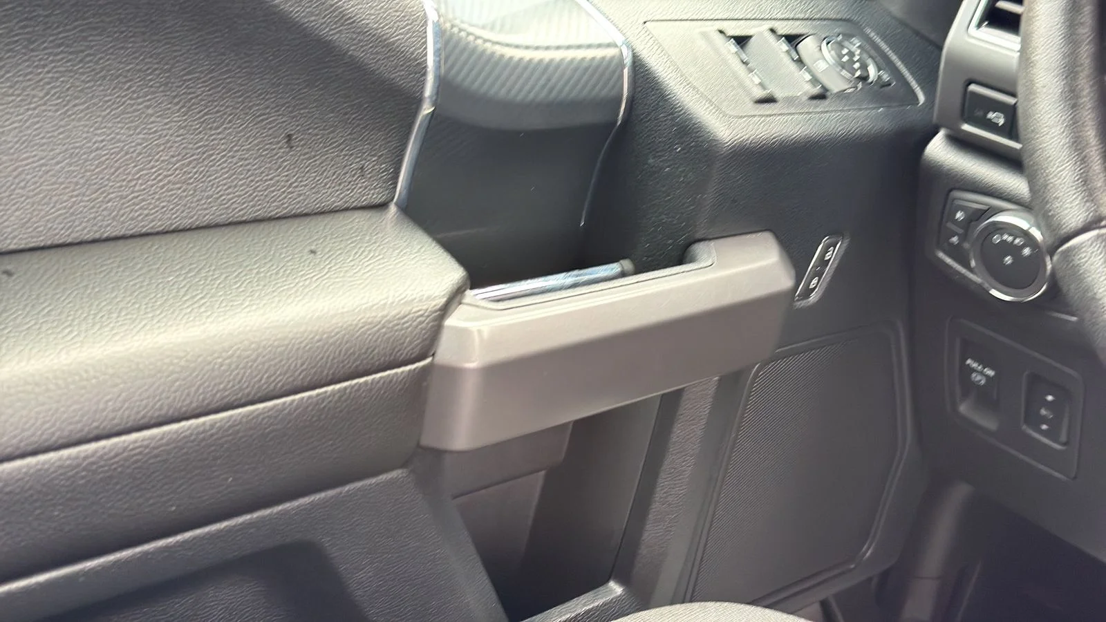 Used 2019 Red Ford XLT image 11