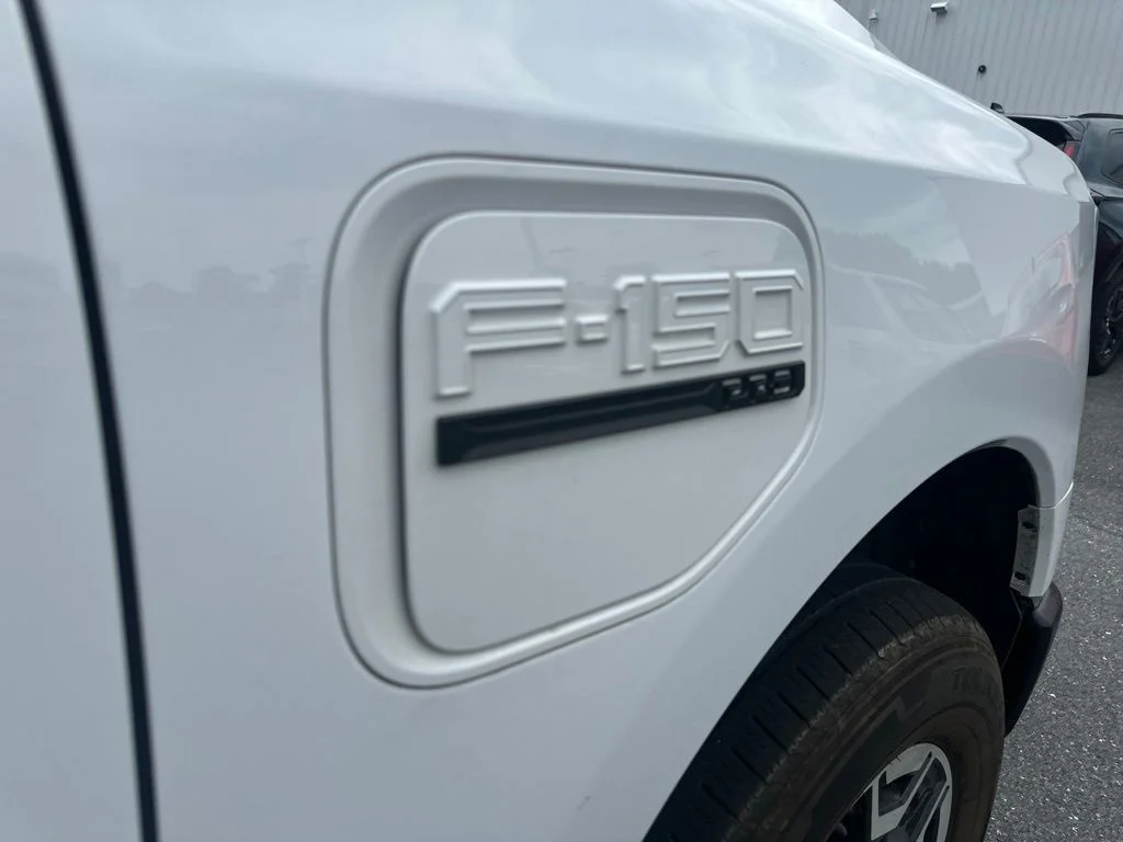 Used 2023 Oxford White Ford Pro image 5