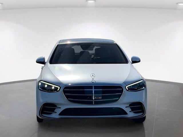 New 2026 MANUFAKTUR Moonlight White Magno Mercedes-Benz S 580 image 3