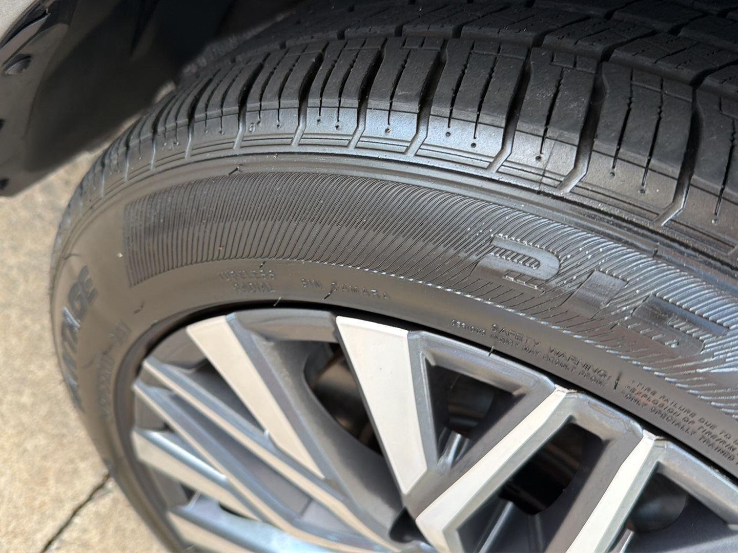 Used 2025 Gun Metallic Nissan SV image 39