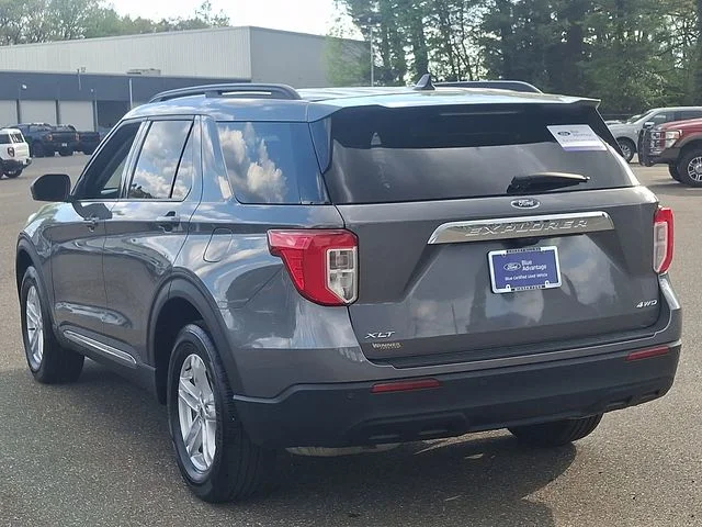 Certified Used 2023 Carbonized Gray Metallic Ford XLT image 4