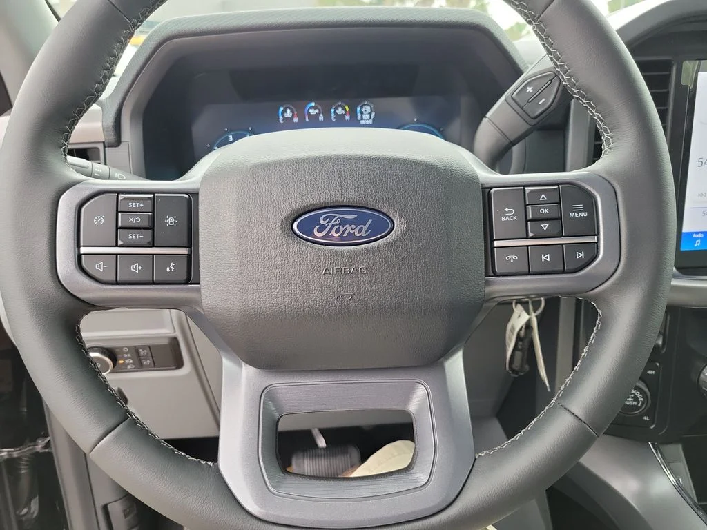 New 2026 Agate Black Metallic Ford XLT image 18