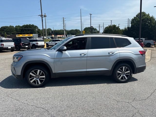 Used 2022 Silver Volkswagen 2.0T SE image 5
