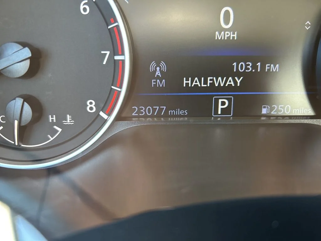 Used 2025 Gray Nissan 2.5 SR image 25
