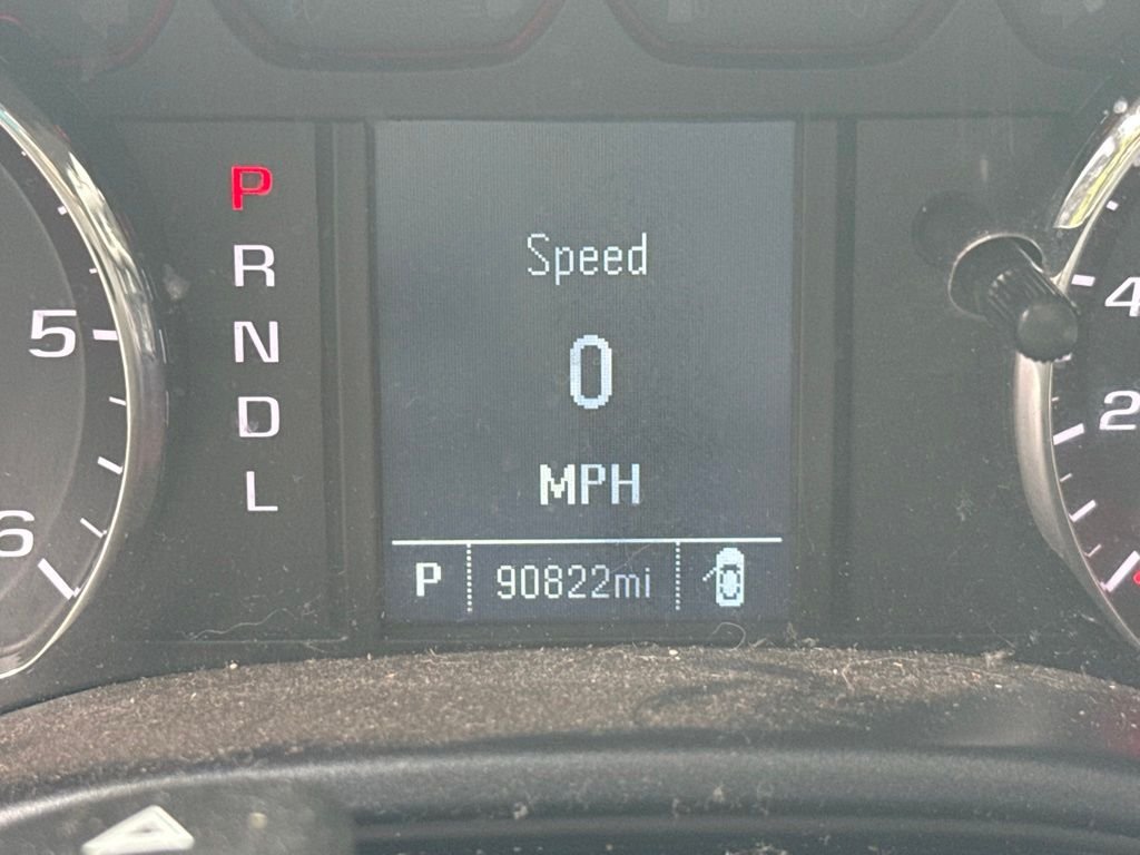 Used 2017  GMC Base image 8