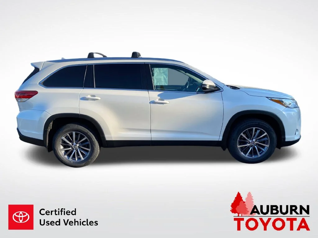 Certified Used 2019 Blizzard Pearl Toyota XLE image 5