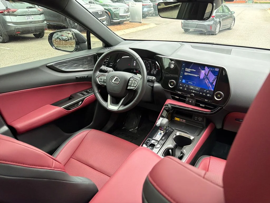 2025 Lexus NX 250 - Photo 34