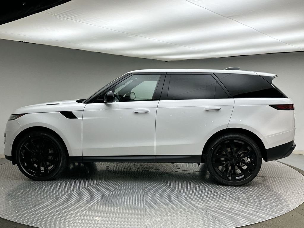 New 2026 Fuji White Land Rover SE image 10
