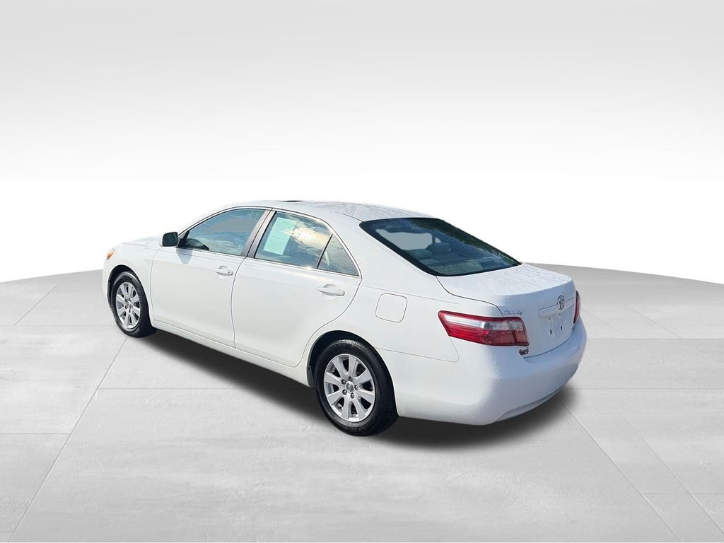 Used 2009 Super White Toyota  image 3