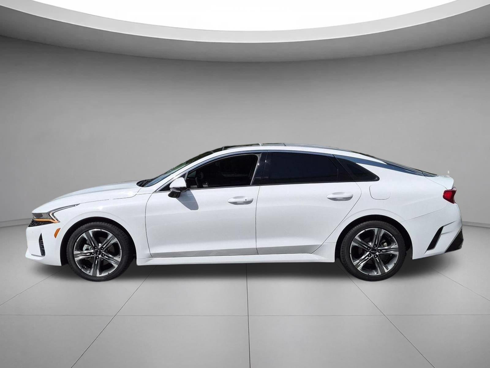 Used 2023 Glacial White Pearl Kia EX image 2