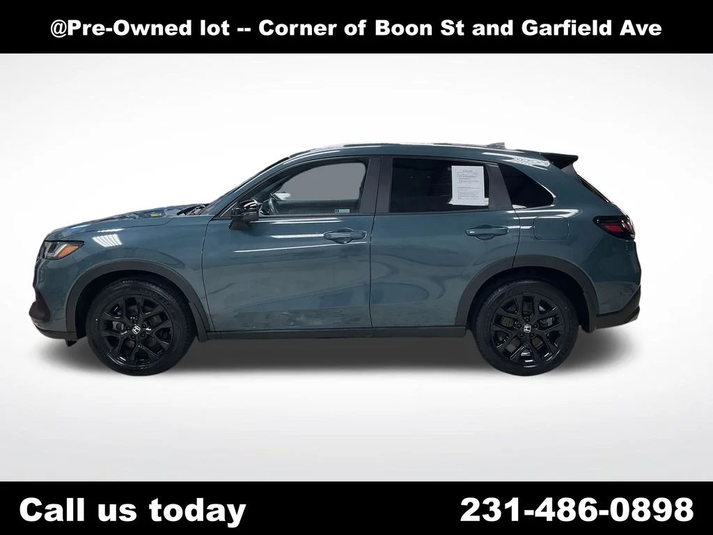 Used 2024  Honda Sport image 2