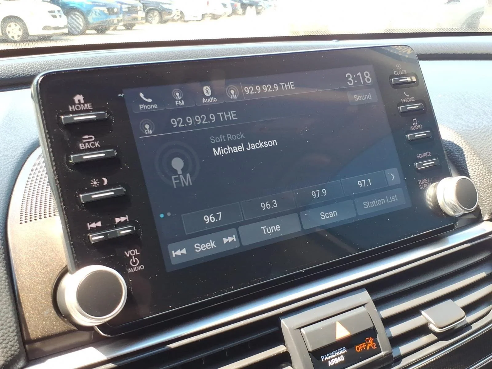 Used 2022 Platinum White Pearl Honda Sport SE image 15