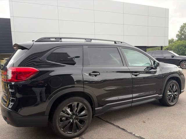 Used 2022 Crystal Black Silica Subaru Onyx Edition image 3