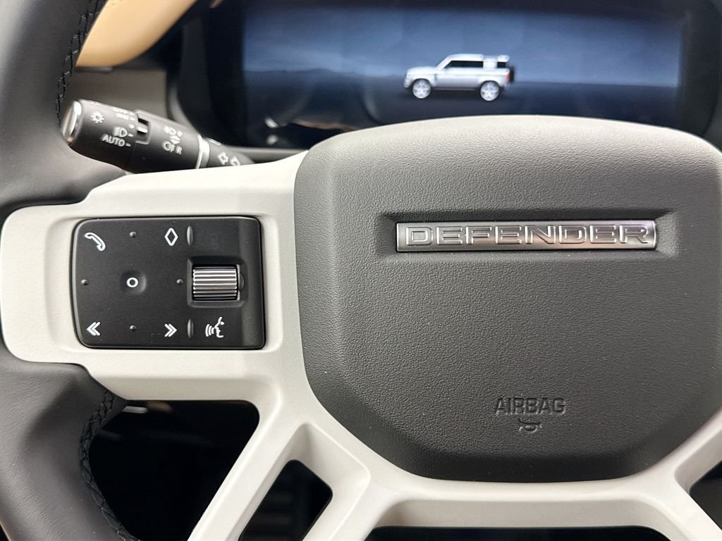 New 2026 Woolstone Green LAND ROVER X-Dynamic SE image 11