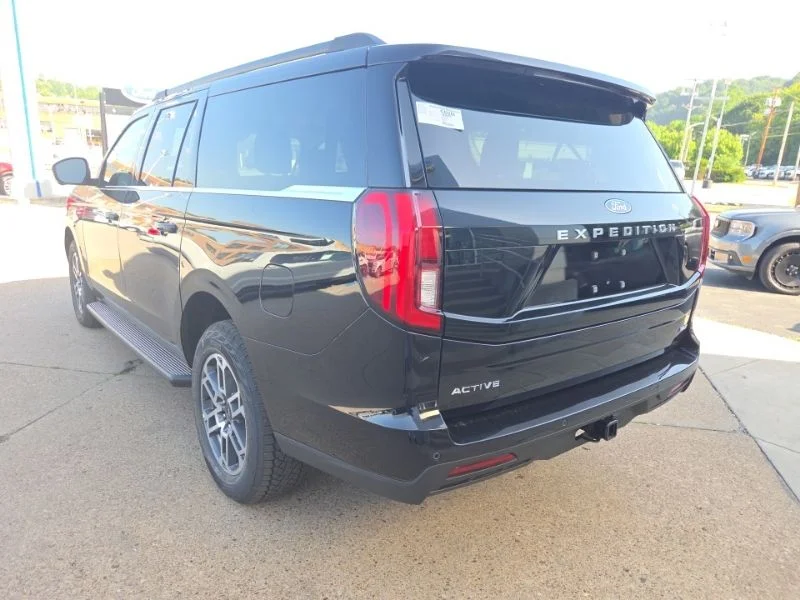 New 2026 Agate Black Metallic Ford MAX Active image 5