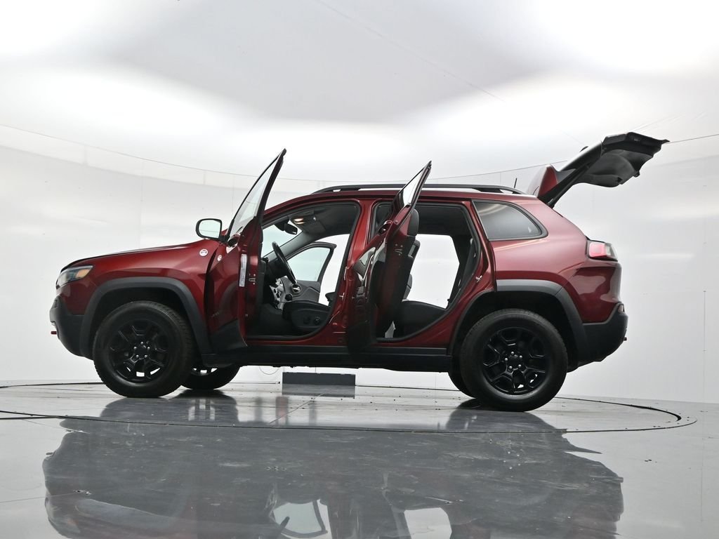 Used 2020 Velvet Red Pearlcoat Jeep Trailhawk image 59