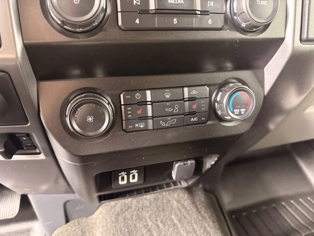 Used 2020 Gray Ford XLT image 23