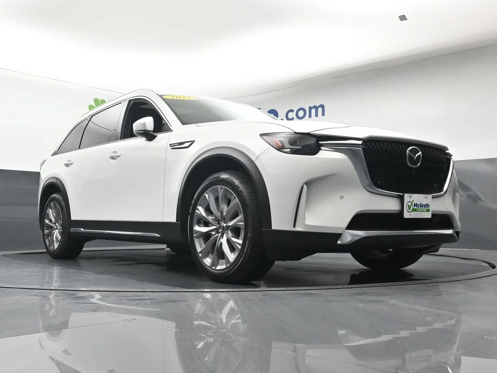 Used 2025 White Mazda 3.3 Turbo Premium Plus image 28