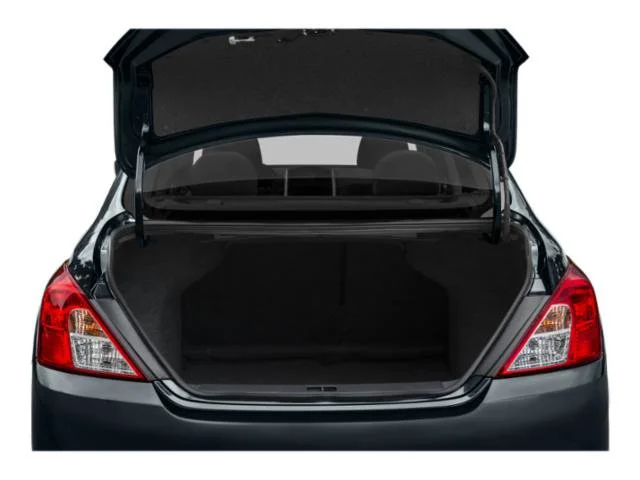 Used 2015 Brilliant Silver Nissan S Plus image 16