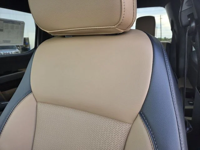 New 2026 Star White Metallic Tri-Coat Ford F-250® Lariat® image 11
