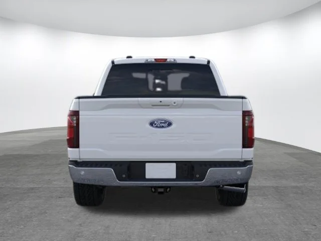New 2026 Oxford White Ford XLT image 27