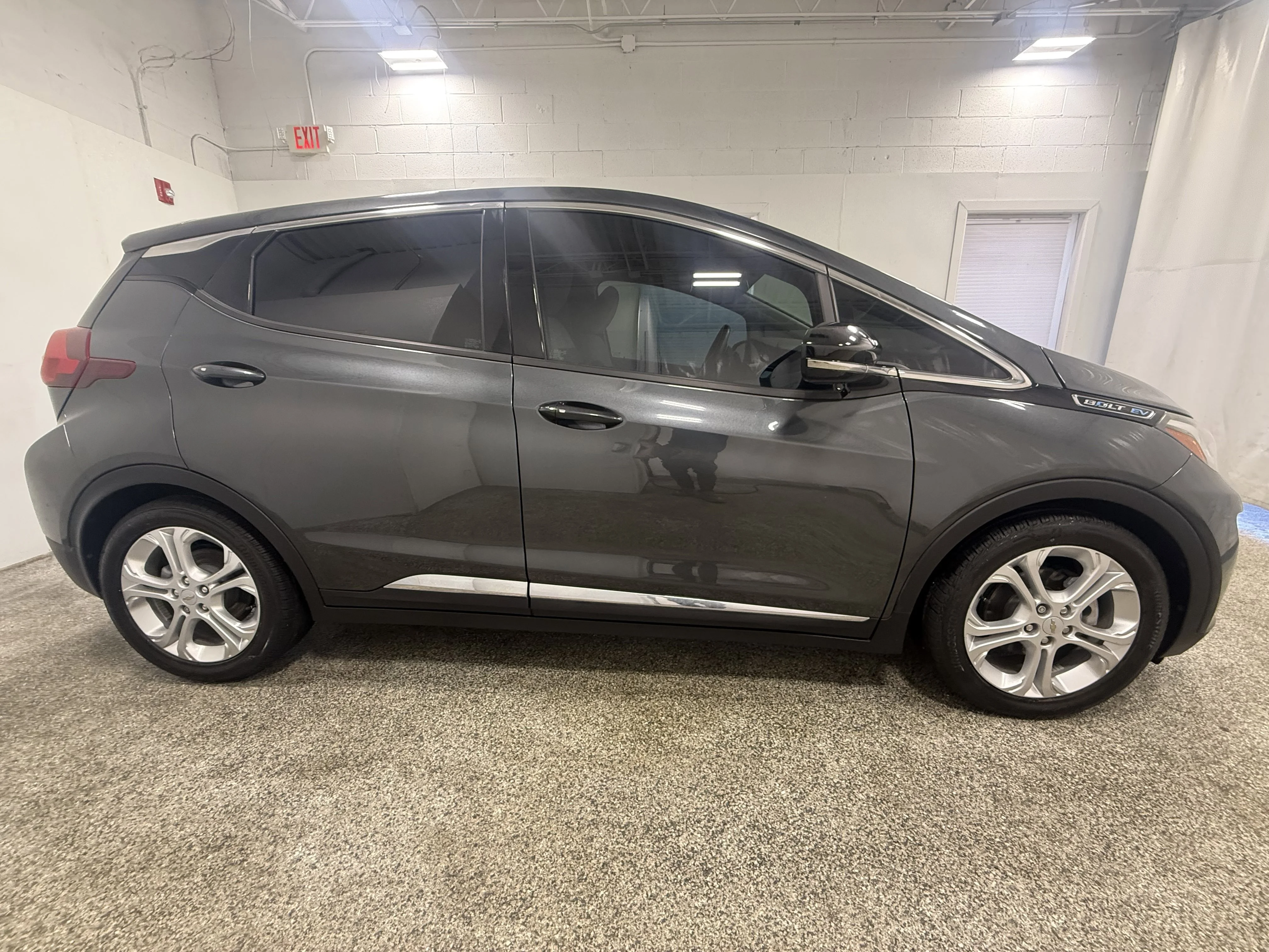 Used 2018 Nightfall Gray Metallic Chevrolet LT image 7