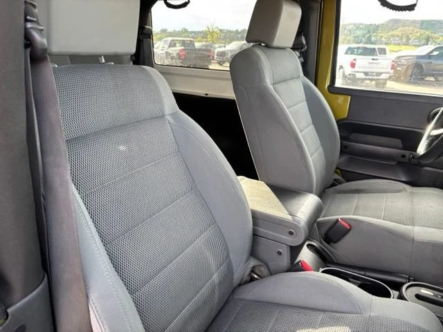 Used 2007 Green Jeep Sahara image 22