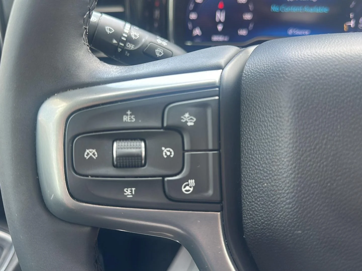 Used 2025 Summit White Chevrolet LT image 23