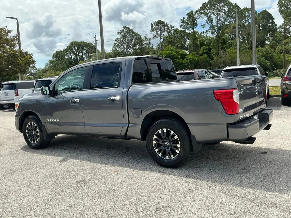 Used 2021 Gray Nissan SV image 6