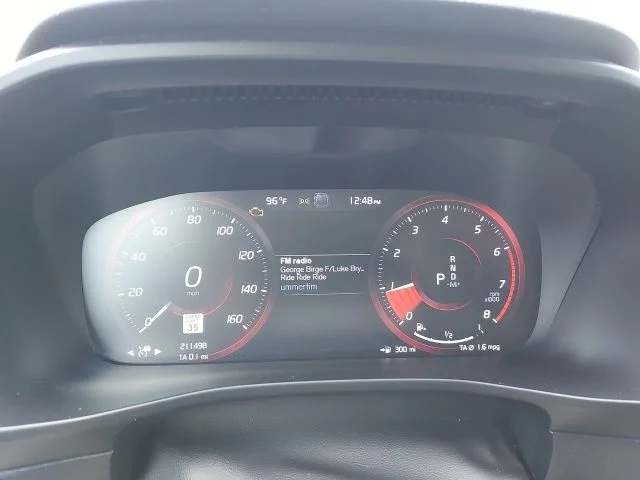 Used 2019 Silver Volvo T4 Inscription image 11